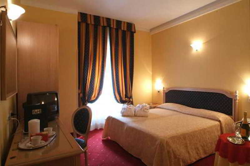 C-Hotels Club House Roma Room photo