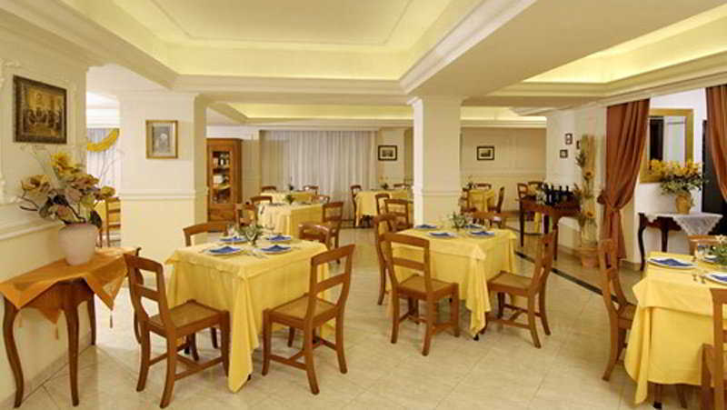 C-Hotels Club House Roma Restaurant photo